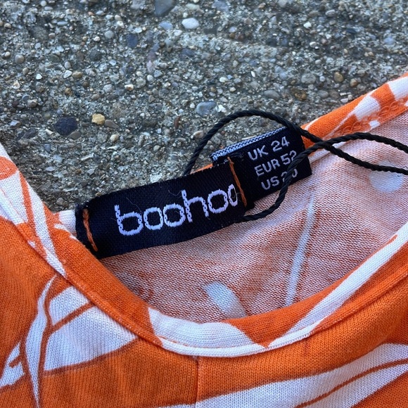 Boohoo Plus Womens Size 20 Orange Floral Tropical Romper NWT Spaghetti Staps - Picture 3 of 3